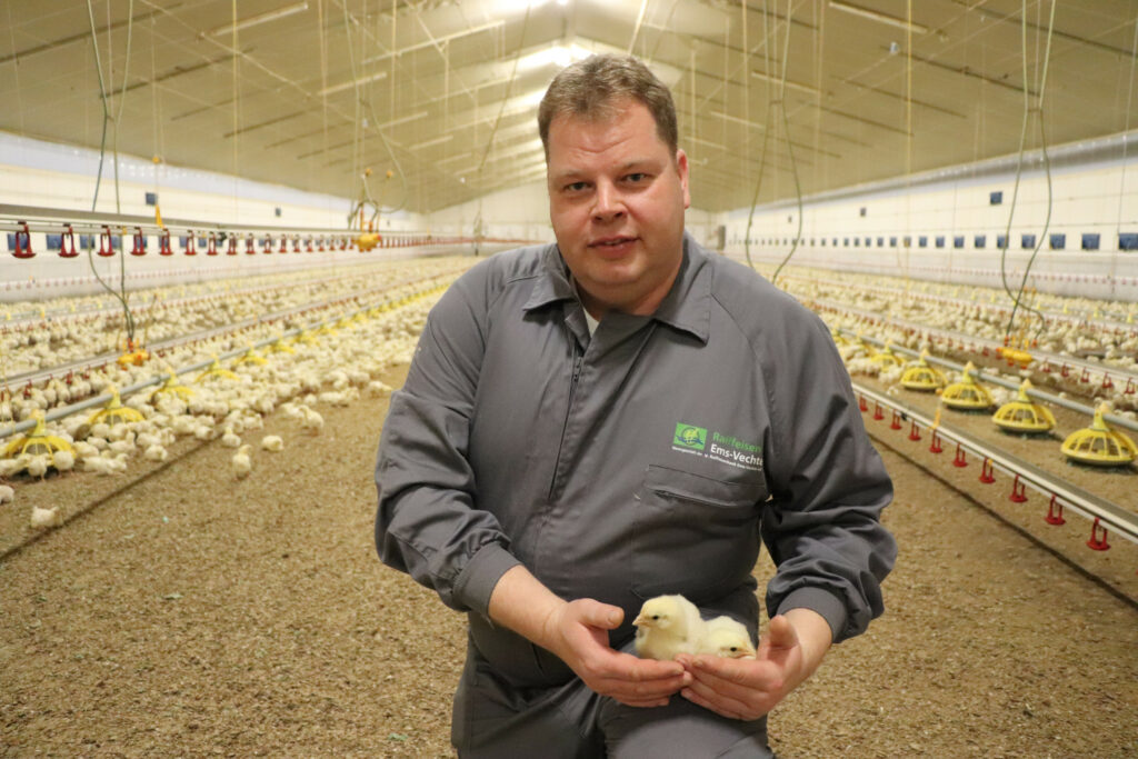 The broiler and beef cattle farm of Andreas Fleer has grown extensively over the last 20 years to 360,000 broiler places. Photo: Dick van Doorn